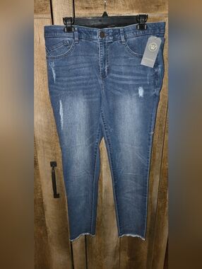 Wit and Wisdim Dark Blue Distressed Cropped Skinny Jeans Size 12